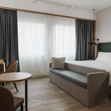 Hilton Garden Centre 4*