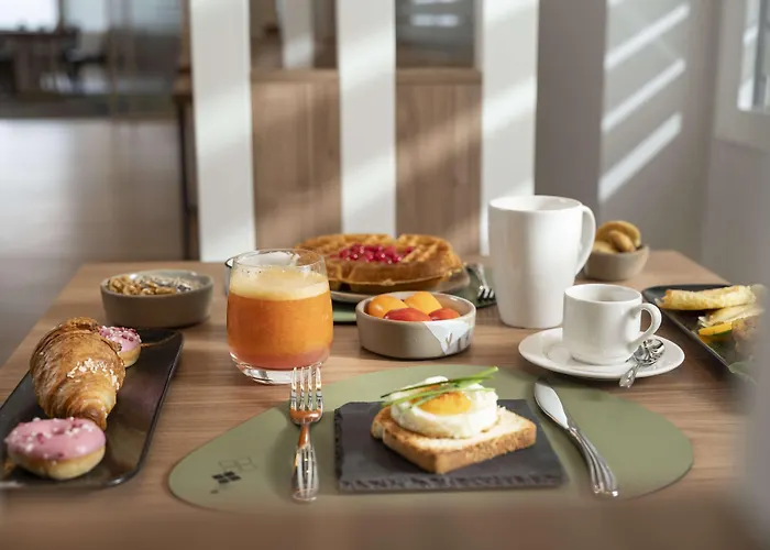 Hilton Garden Centre Hotel