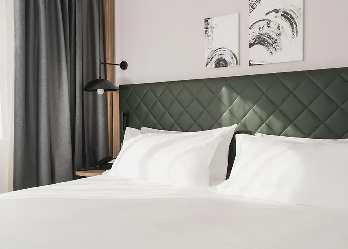 Hilton Garden Centre Hotel