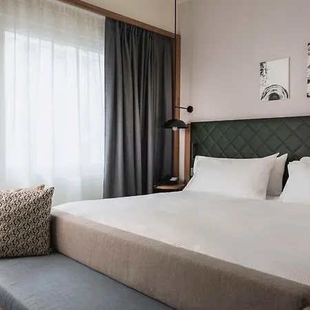 Hilton Garden Centre Отель