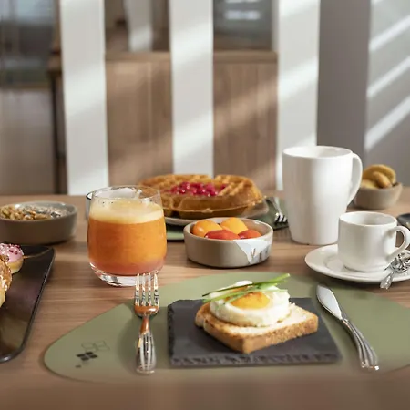 Hilton Garden Centre Отель