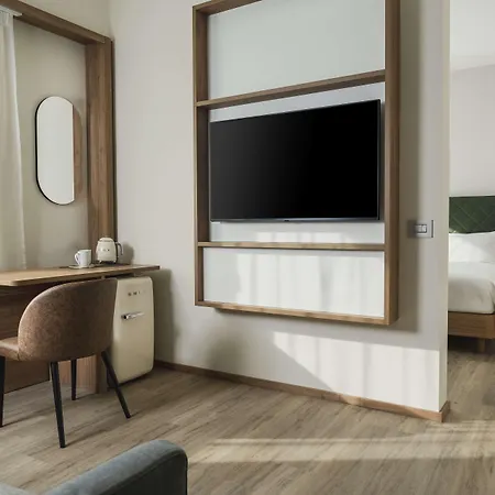 Hilton Garden Centre 4* פאדובה