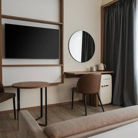 מלון Hilton Garden Centre 4*